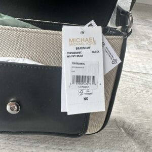 Michael Kors Bradshow Medium Pocket Messenger