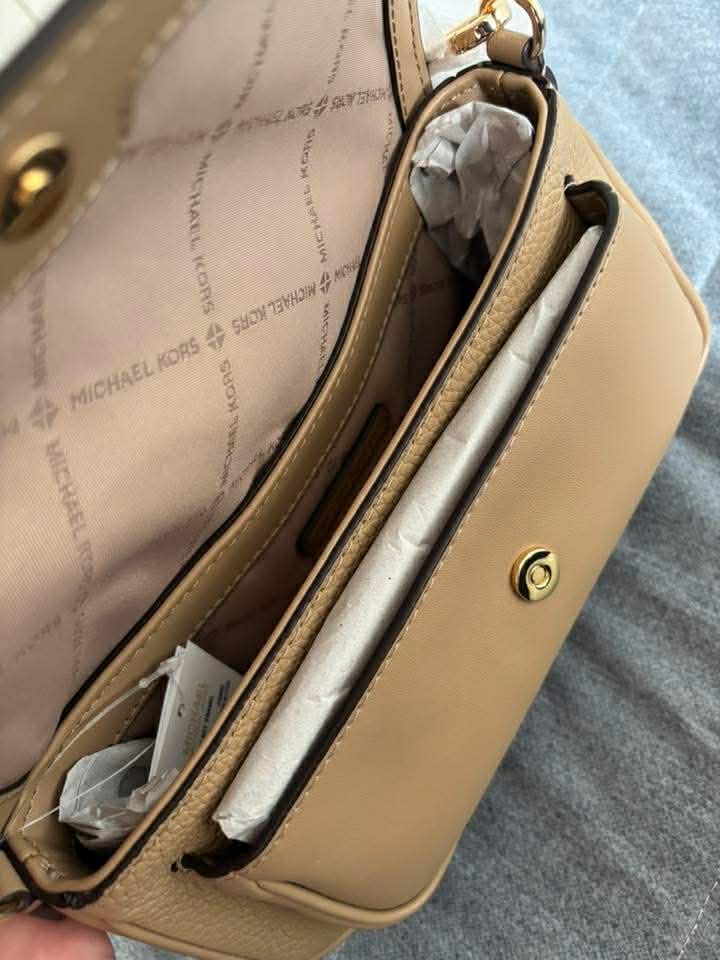 Listonoszka Michael Kors Jet Set Travel Small Crossbody with Pouch Leather Carmel - obrazek 6